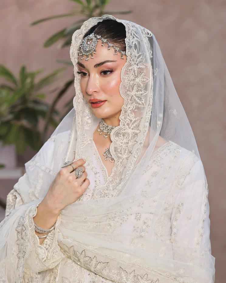 CHANTELLE LUXURY: An Exquisite Collection by Dr.Haris Oh My Rose