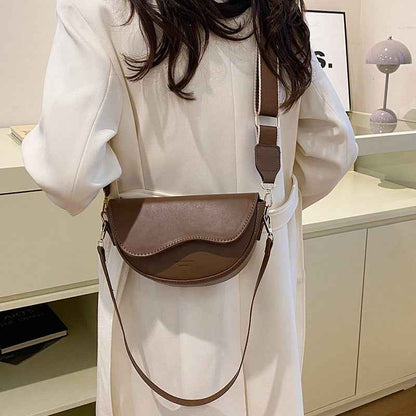 Simple Casual Shoulder Underarm Bag Niche Fashion Trendy Crossbody Saddle Bag for Women