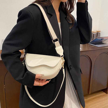 Simple Casual Shoulder Underarm Bag Niche Fashion Trendy Crossbody Saddle Bag for Women