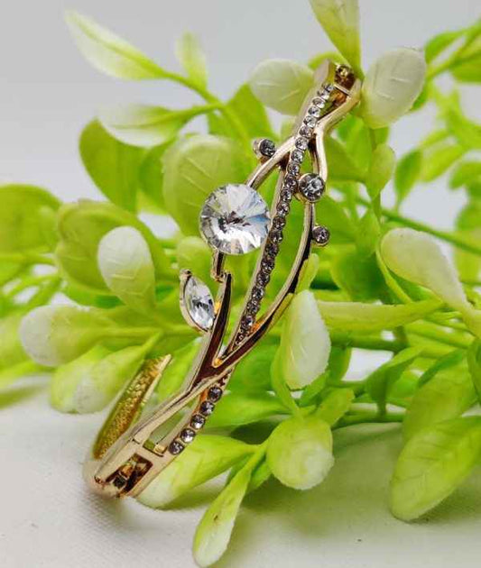 Elegant Adjustable Imported Crystal Vine Bracelet – A Dazzling Masterpiece