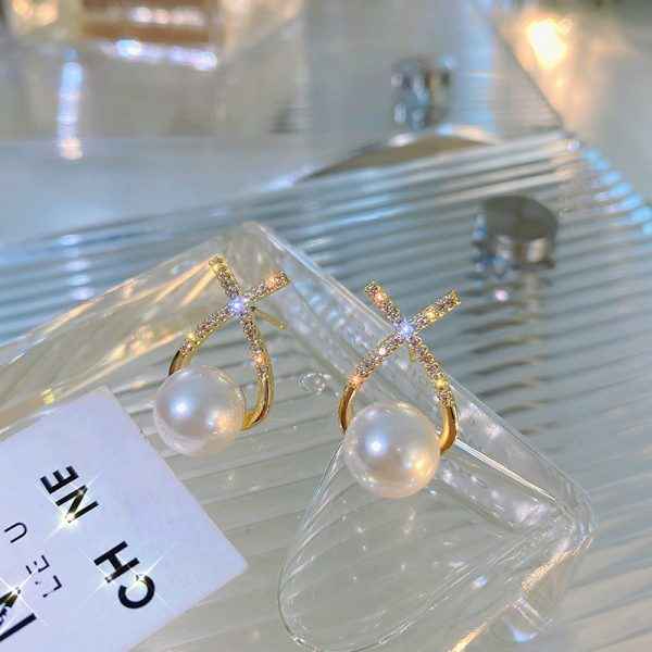 Elegant Golden Cross Pearl Zircon Earings Pearl Stud Earrings Women Personality Fashion Unique Design Earrings
