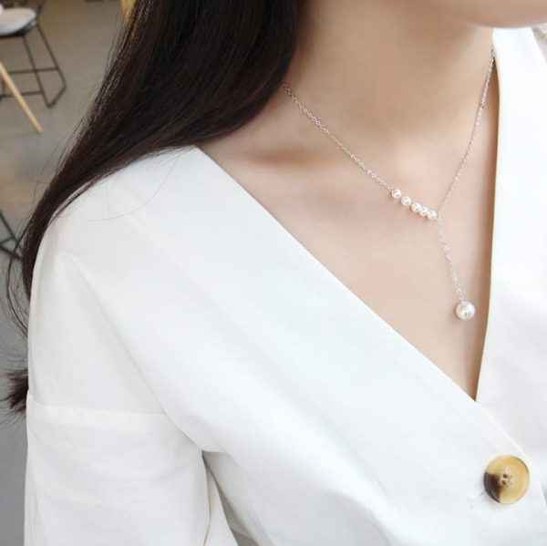 Silver Stylish Clavicle Pendent