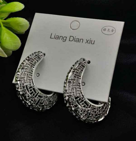 Imported Exquisite Antique-style Crescent Hoop Earrings – Tarnish Free Elegance