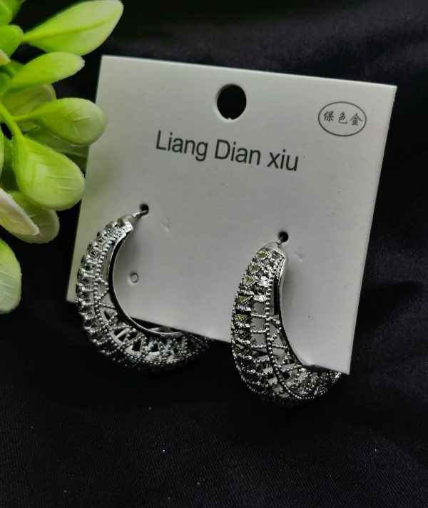 Imported Exquisite Antique-style Crescent Hoop Earrings – Tarnish Free Elegance