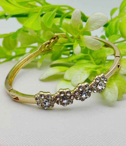 Sparkling Floral Adjustable Bracelet | Best Quality Artificial Bracelet For Girls & Women