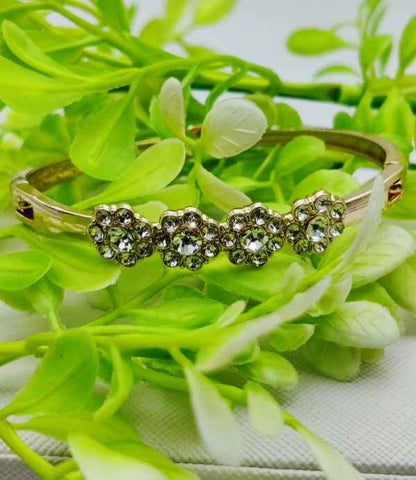Sparkling Floral Adjustable Bracelet | Best Quality Artificial Bracelet For Girls & Women